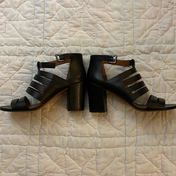 Givenchy AUTHENTIC black chunky heel sandals, size 10, gently worn - Picture 2 of 9
